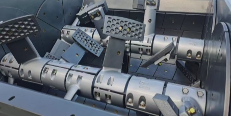 Почему ударная вязкость важнее твердости для лопастей миксера?